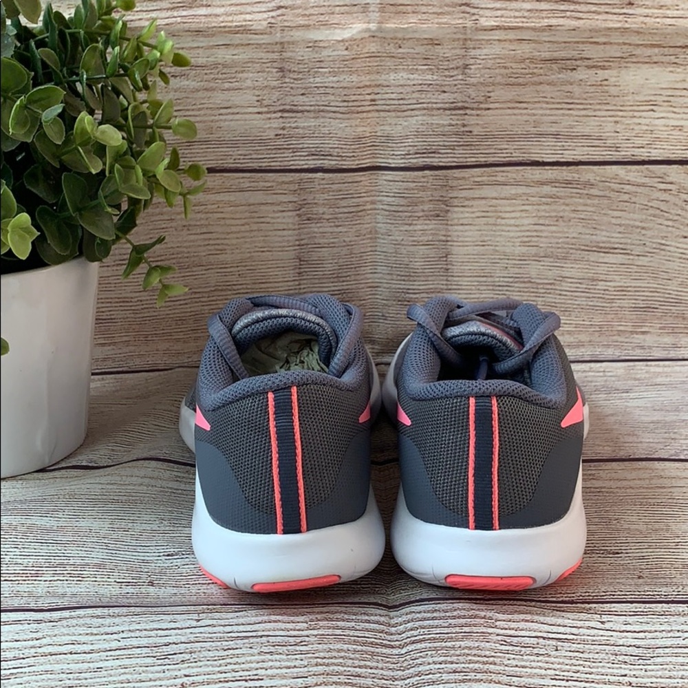 Nike, girl’s, Flex contact, Size 3.5 Y - Picture 4 of 5